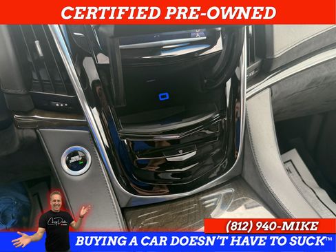 Used 2017 Cadillac Escalade ESV Platinum AWD/4WD image 34