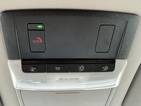 Used 2025 Nissan Pathfinder SL AWD/4WD image 28