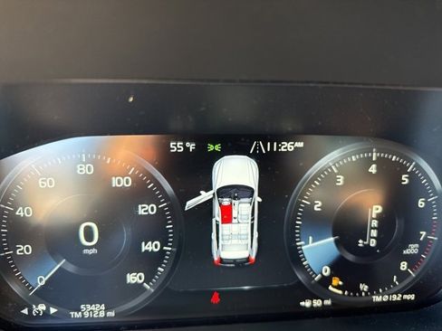 Used 2021 Volvo XC60 T5 Momentum w/ Advanced Package image 13