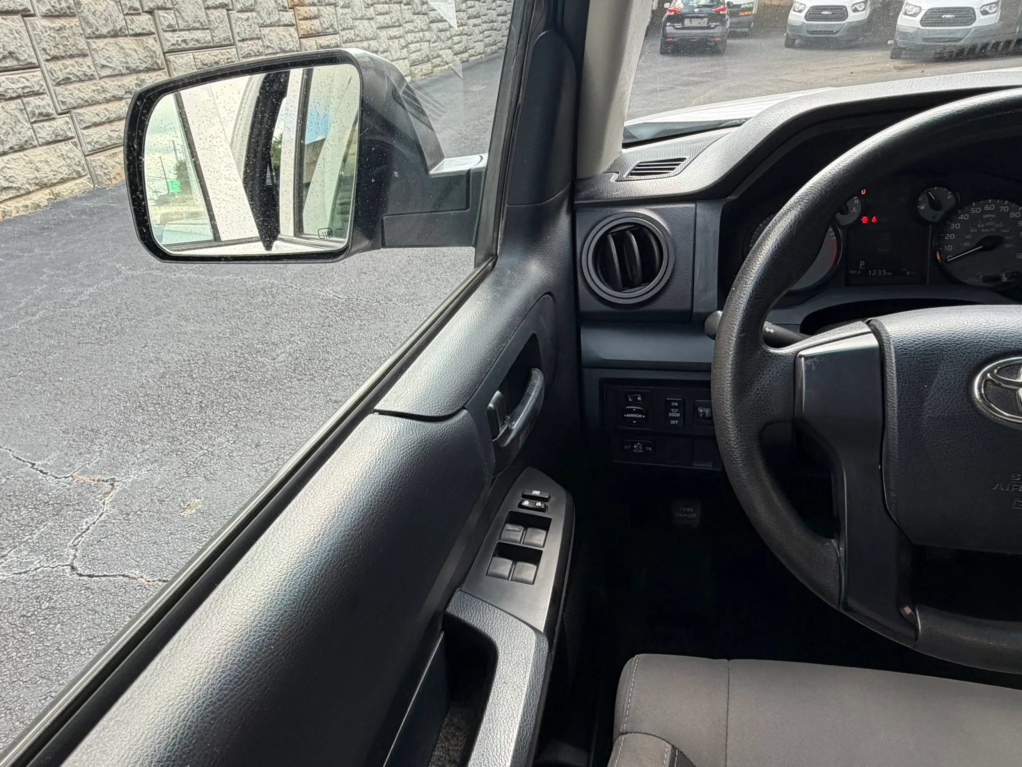 Used 2017 Toyota Tundra SR AWD/4WD image 15