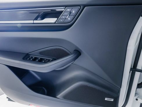 Certified 2026 Porsche Macan Electric RWD image 24
