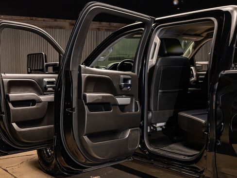 Used 2018 Chevrolet Silverado 1500 LTZ Z71 w/ LTZ Plus Package image 25