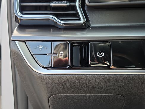 Certified 2023 Kia Sportage EX FWD image 28