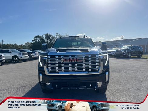 Used 2024 GMC Sierra 2500 Denali w/ Denali Reserve Package image 3
