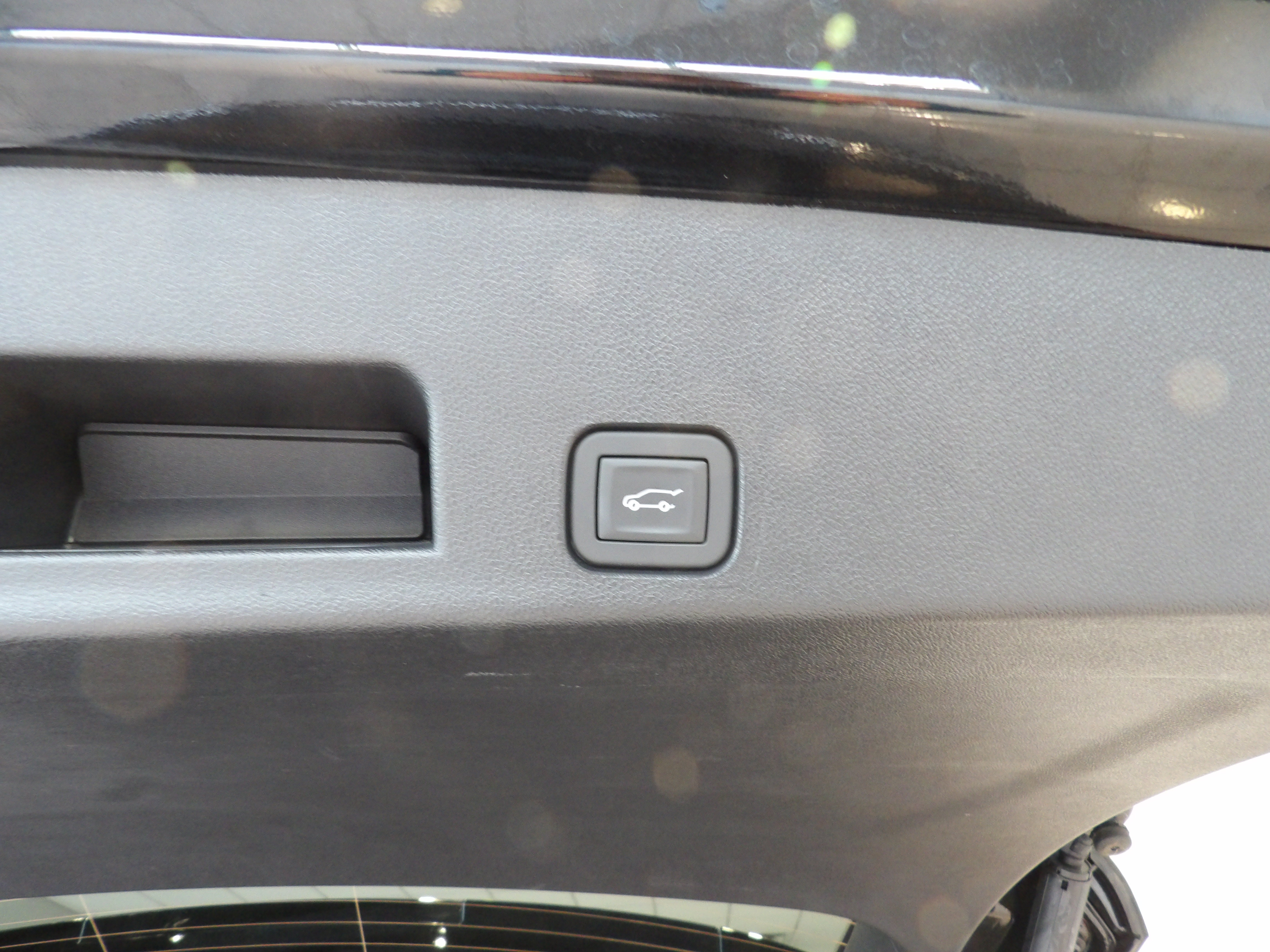 Used 2025 Buick Enclave Preferred w/ Power Package AWD/4WD image 24