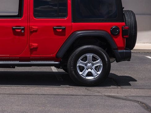 Used 2022 Jeep Wrangler Unlimited Sport AWD/4WD image 10