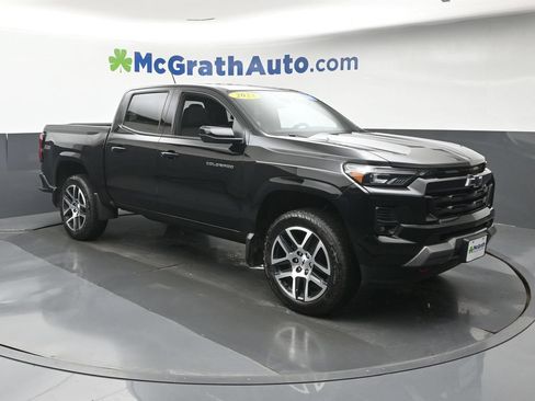Used 2023 Chevrolet Colorado Z71 w/ Z71 Convenience Package 2 AWD/4WD image 2