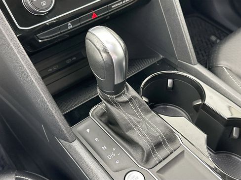 Used 2023 Volkswagen Atlas SE image 16