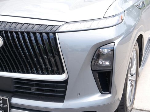 Certified 2025 INFINITI QX80 Sensory image 16