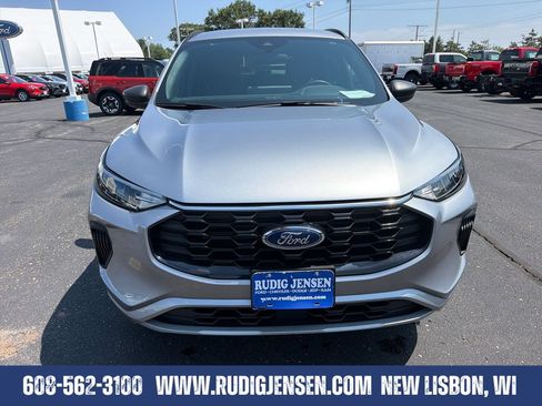 Used 2024 Ford Escape ST-Line w/ Tech Pack #1 AWD/4WD image 8