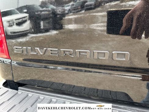 Used 2024 Chevrolet Silverado 2500 ZR2 w/ Technology Package image 36