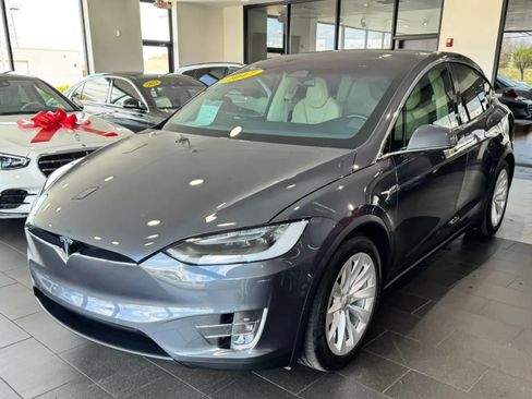 Used 2017 Tesla Model X 90D AWD/4WD image 1