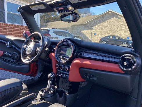 Used 2016 MINI Cooper S image 22