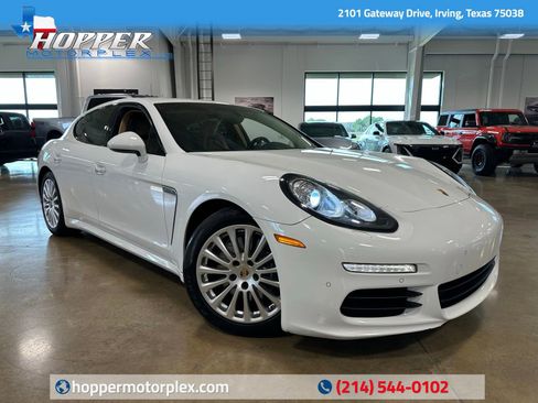 Used 2016 Porsche Panamera 4 AWD/4WD image 1