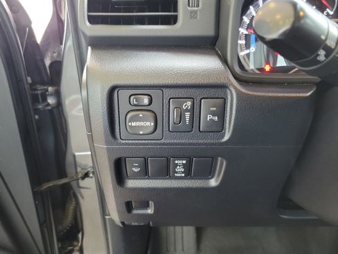 Used 2018 Toyota 4Runner Limited image 20