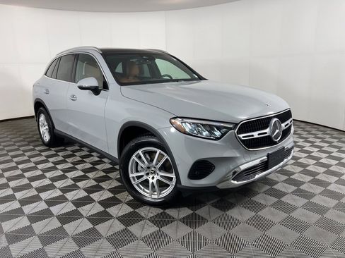 Certified 2025 Mercedes-Benz GLC 300 4MATIC image 47