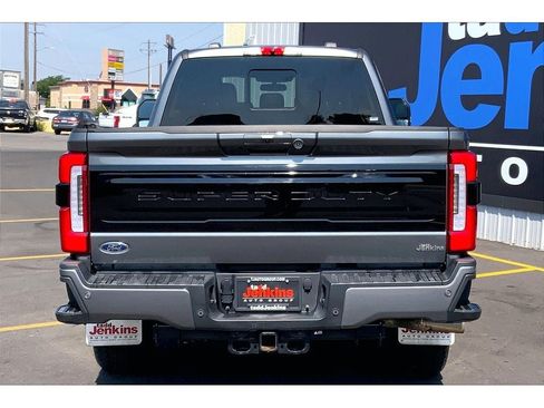 Used 2025 Ford F350 Platinum AWD/4WD image 4