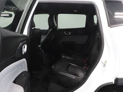Used 2023 Jeep Compass Latitude AWD/4WD image 10