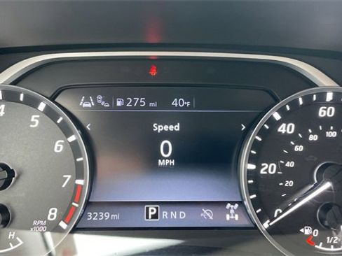 Used 2025 Nissan Frontier SV image 15