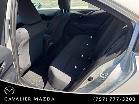 Used 2025 Toyota Corolla LE image 8