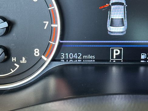 Used 2025 Nissan Altima 2.5 SV FWD image 24