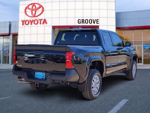 Used 2024 Toyota Tacoma SR w/ SR Upgrade Package AWD/4WD image 6