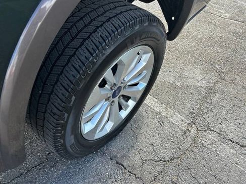 Used 2016 Ford F150 Lariat w/ Equipment Group 501A Mid AWD/4WD image 19