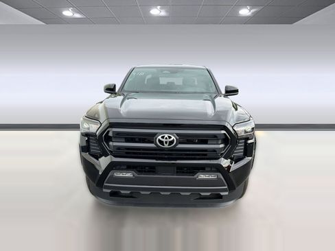 Used 2026 Toyota Tacoma SR5 AWD/4WD image 6