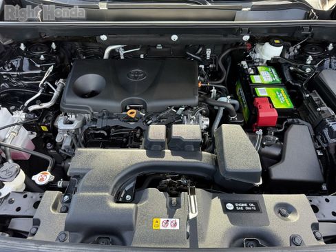 Used 2024 Toyota RAV4 XLE image 31