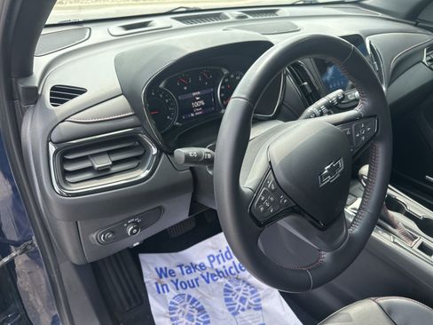 Used 2022 Chevrolet Equinox RS w/ RS Leather Package AWD/4WD image 11
