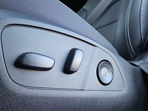 New 2026 Chevrolet Traverse LT w/ Driver Confidence Package image 33