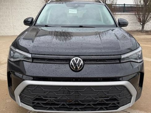 Used 2025 Volkswagen Taos SE AWD/4WD image 8