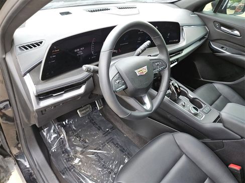 Used 2024 Cadillac XT4 Sport image 18