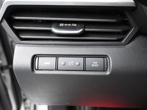 Used 2024 Nissan Altima 2.5 SV image 13