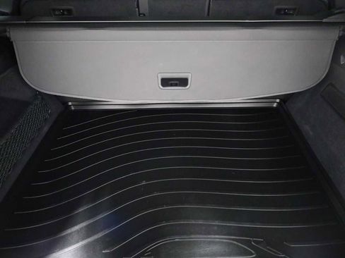 Used 2022 Porsche Cayenne image 40