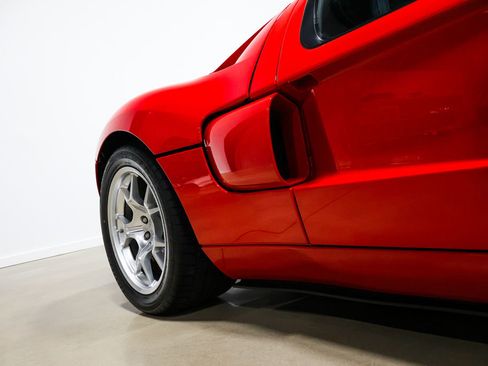 Used 2005 Ford GT image 85