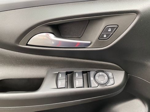 Used 2026 Buick Envista Preferred image 13