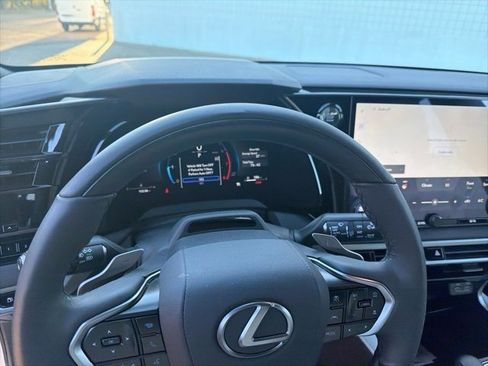 Certified 2025 Lexus RX 350 Premium image 11