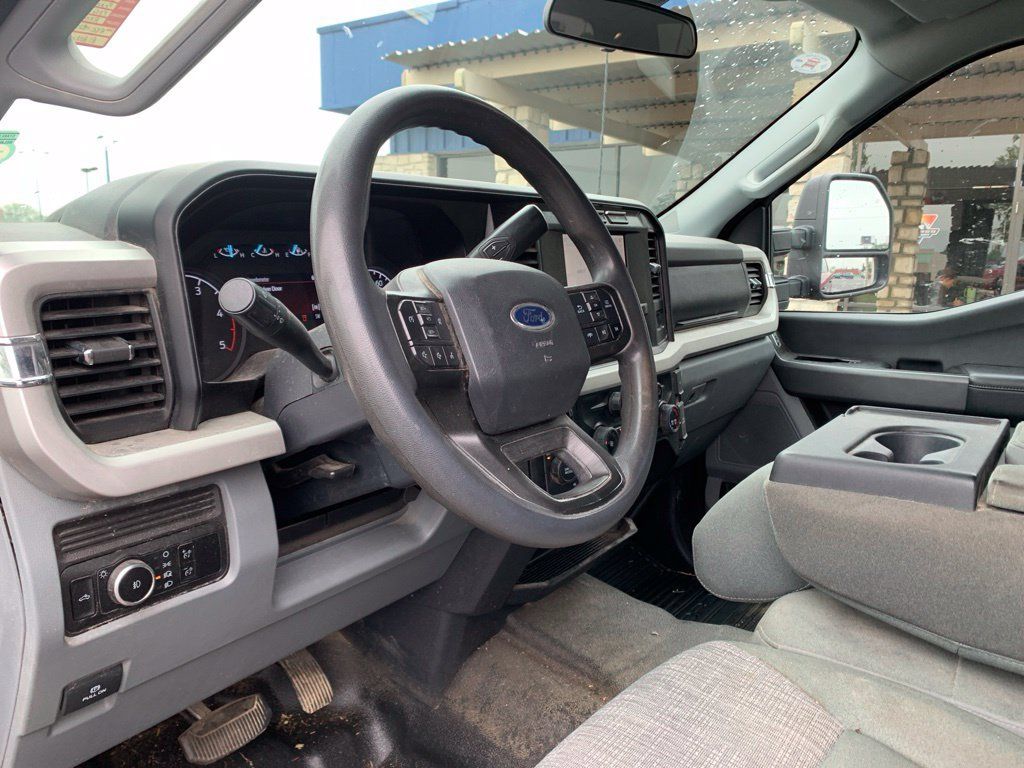 Used 2024 Ford F350 XLT AWD/4WD image 27
