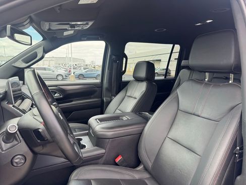 Used 2023 Chevrolet Suburban RST w/ Luxury Package image 10
