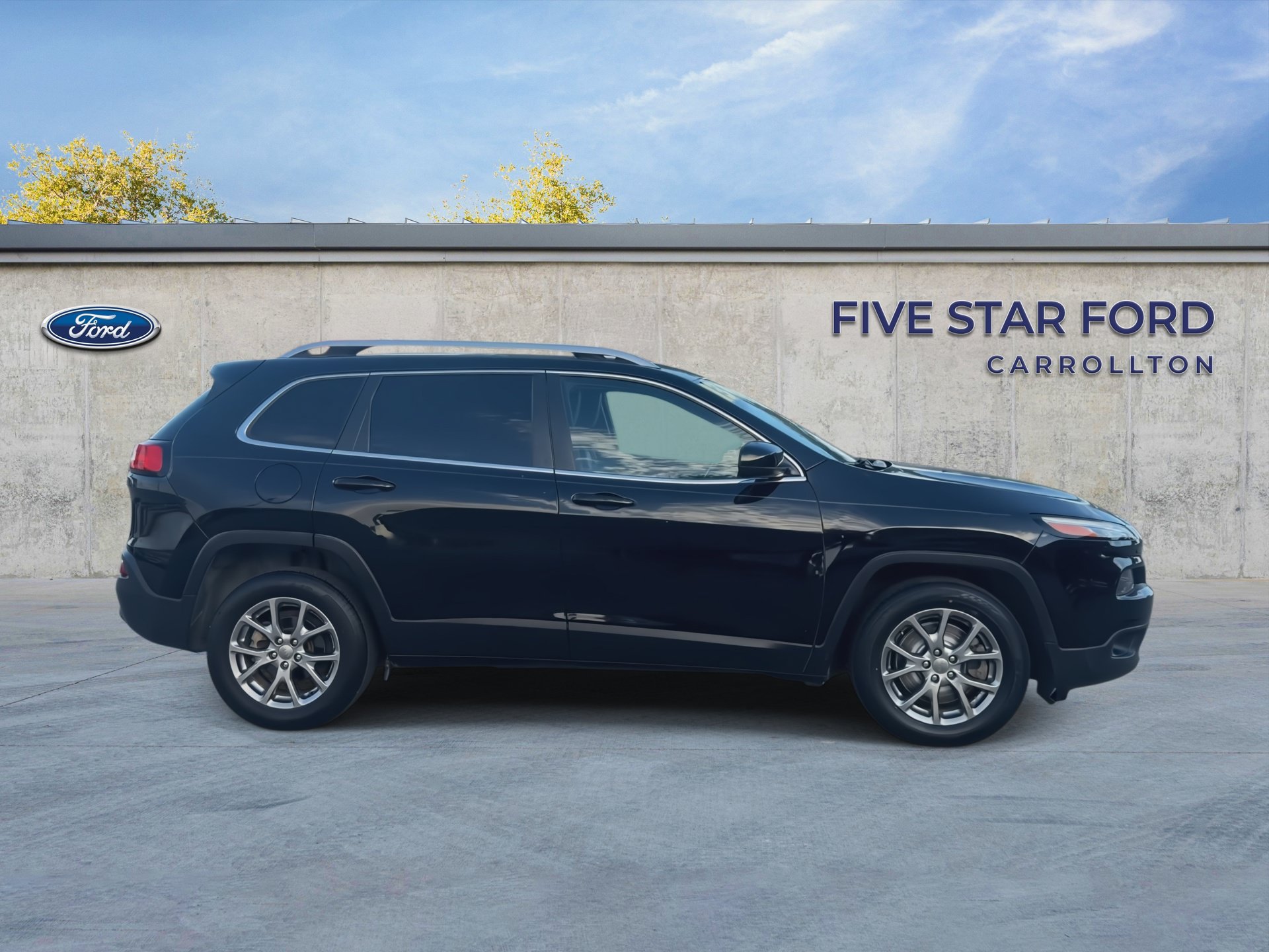 Used 2018 Jeep Cherokee Latitude Plus FWD image 9