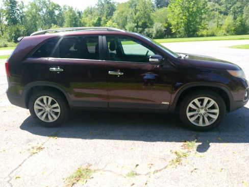 Used 2011 Kia Sorento EX w/ Premium Pkg AWD/4WD image 6
