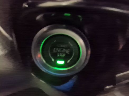 Used 2024 GMC Sierra 2500 SLE w/ SLE Value Package; image 18