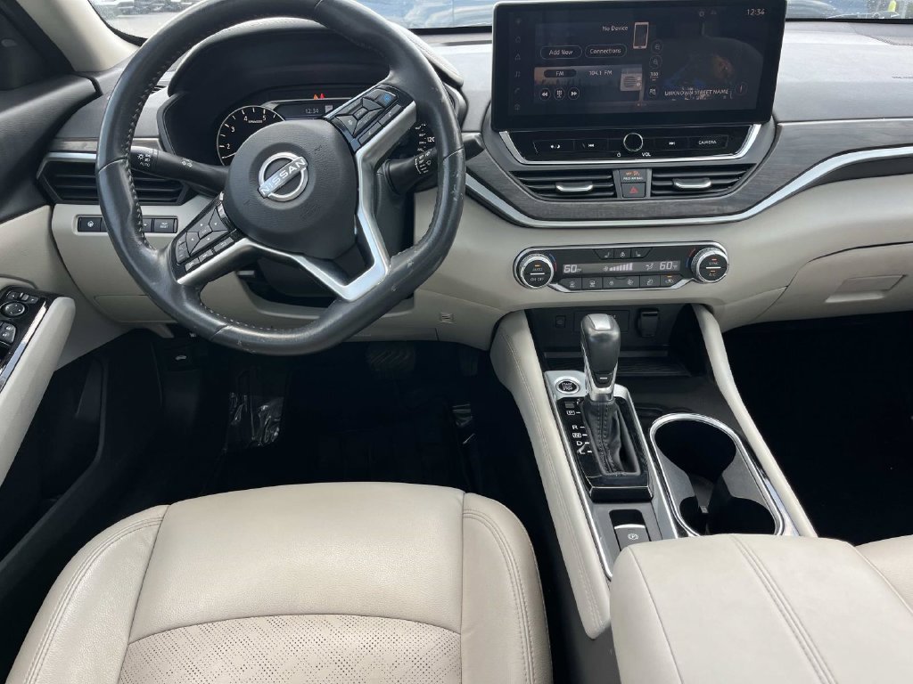 Used 2023 Nissan Altima 2.5 SL AWD/4WD image 16