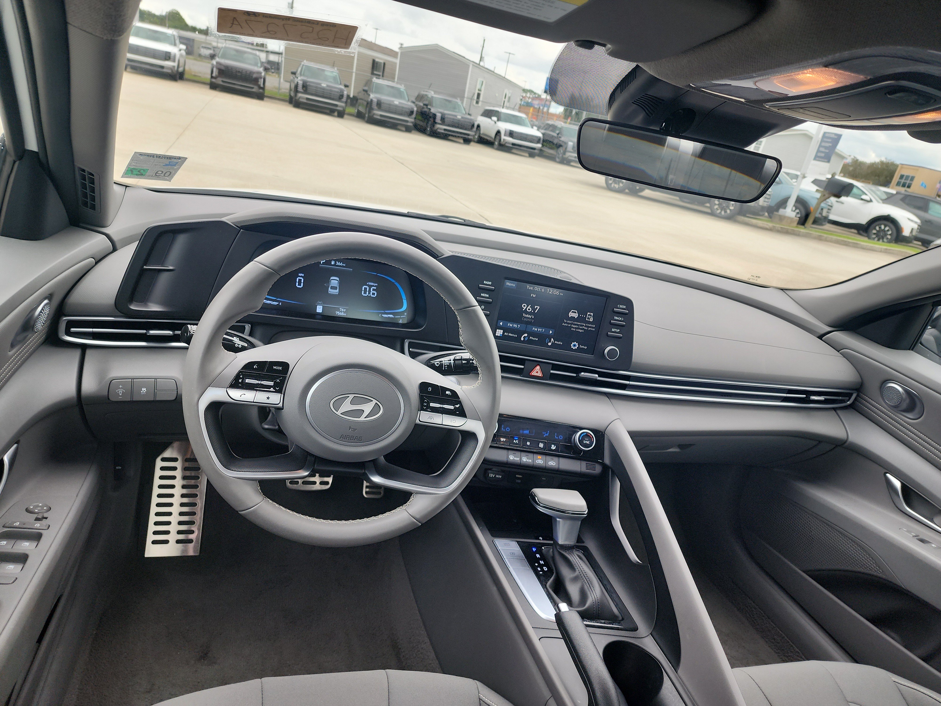 Used 2025 Hyundai Elantra Sport FWD image 18
