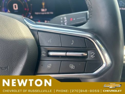 Used 2025 Chevrolet Suburban Z71 w/ Comfort Package AWD/4WD image 15