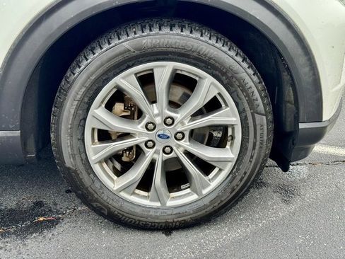 Used 2020 Ford Explorer XLT w/ Equipment Group 202A image 31