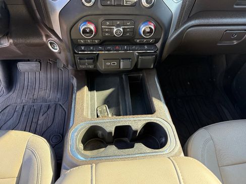 Used 2023 GMC Sierra 3500 SLT w/ SLT Premium Package image 21