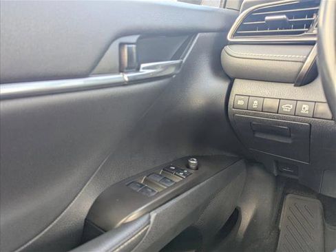 Used 2023 Toyota Camry XSE image 9