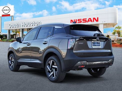 New 2026 Nissan Kicks SV w/ SV Premium Package image 3